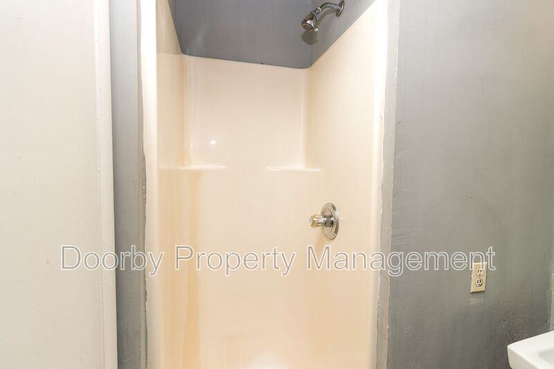 1202 Duncan Ave #1 - Photo 6 of 7