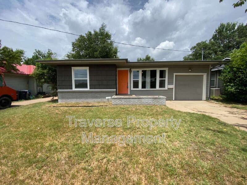 3032 Marys Ln - Photo 2 of 30