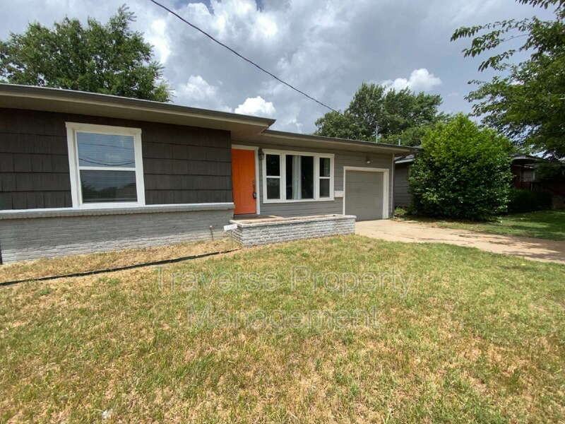 3032 Marys Ln - Photo 3 of 30