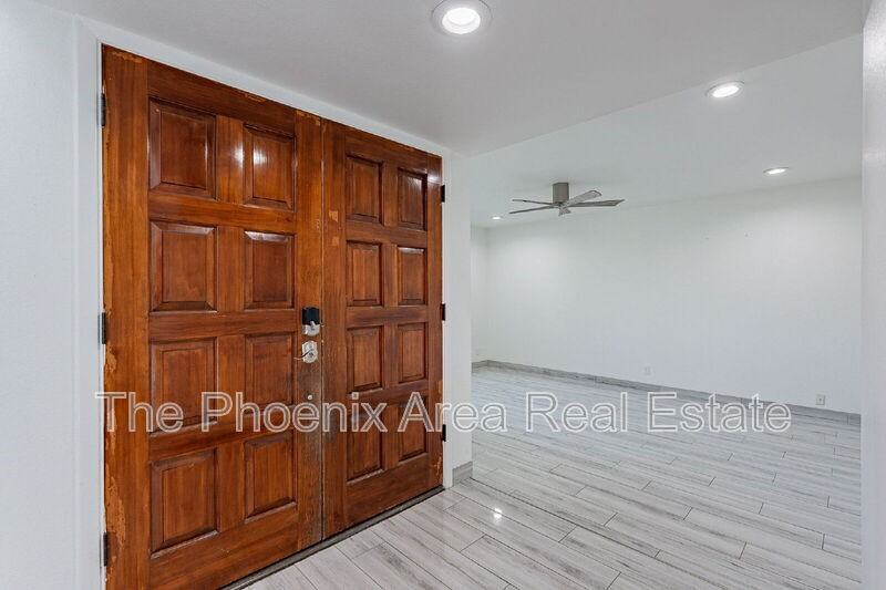 9128 E Gelding Dr - Photo 7 of 38