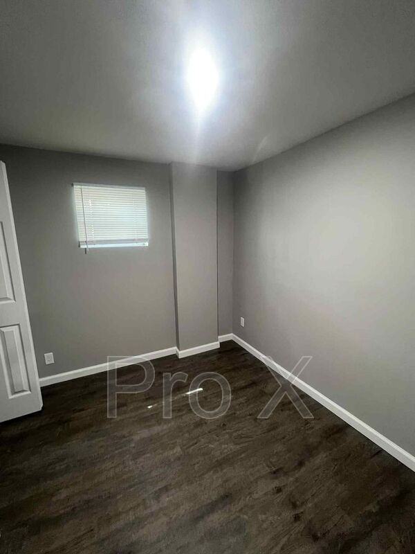 610 W 9th St #A - Photo 5 of 11
