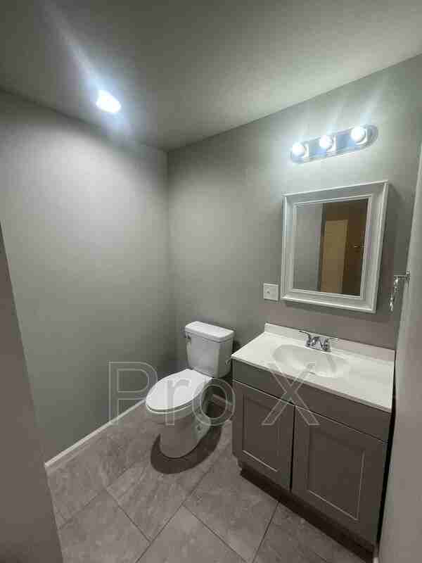 610 W 9th St #A - Photo 6 of 11