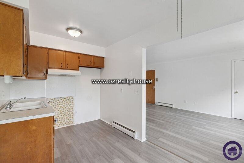 1733 Christian Ave #5 - Photo 7 of 19