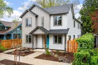 3182 Se 62nd Ave - Photo 1 of 1