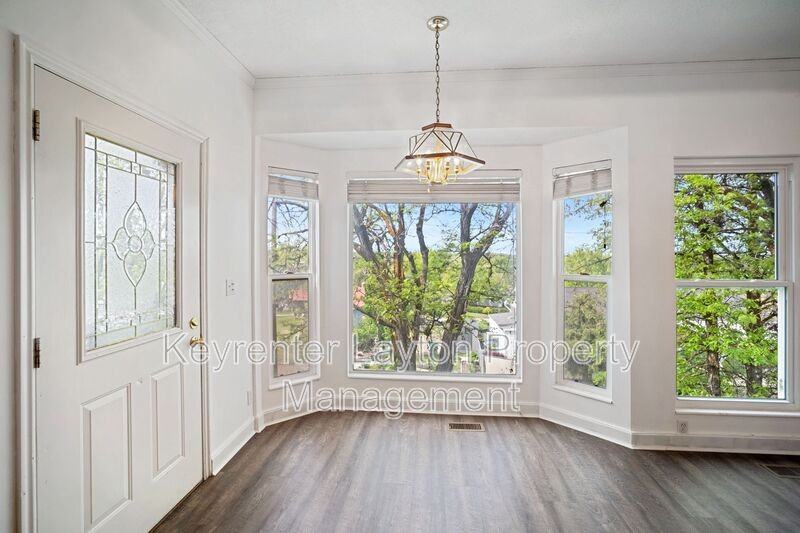 751 Highland Blvd - Photo 2 of 31