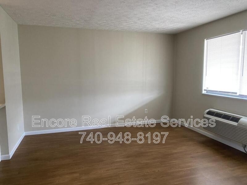 449 S 30th St - Photo 3 of 7