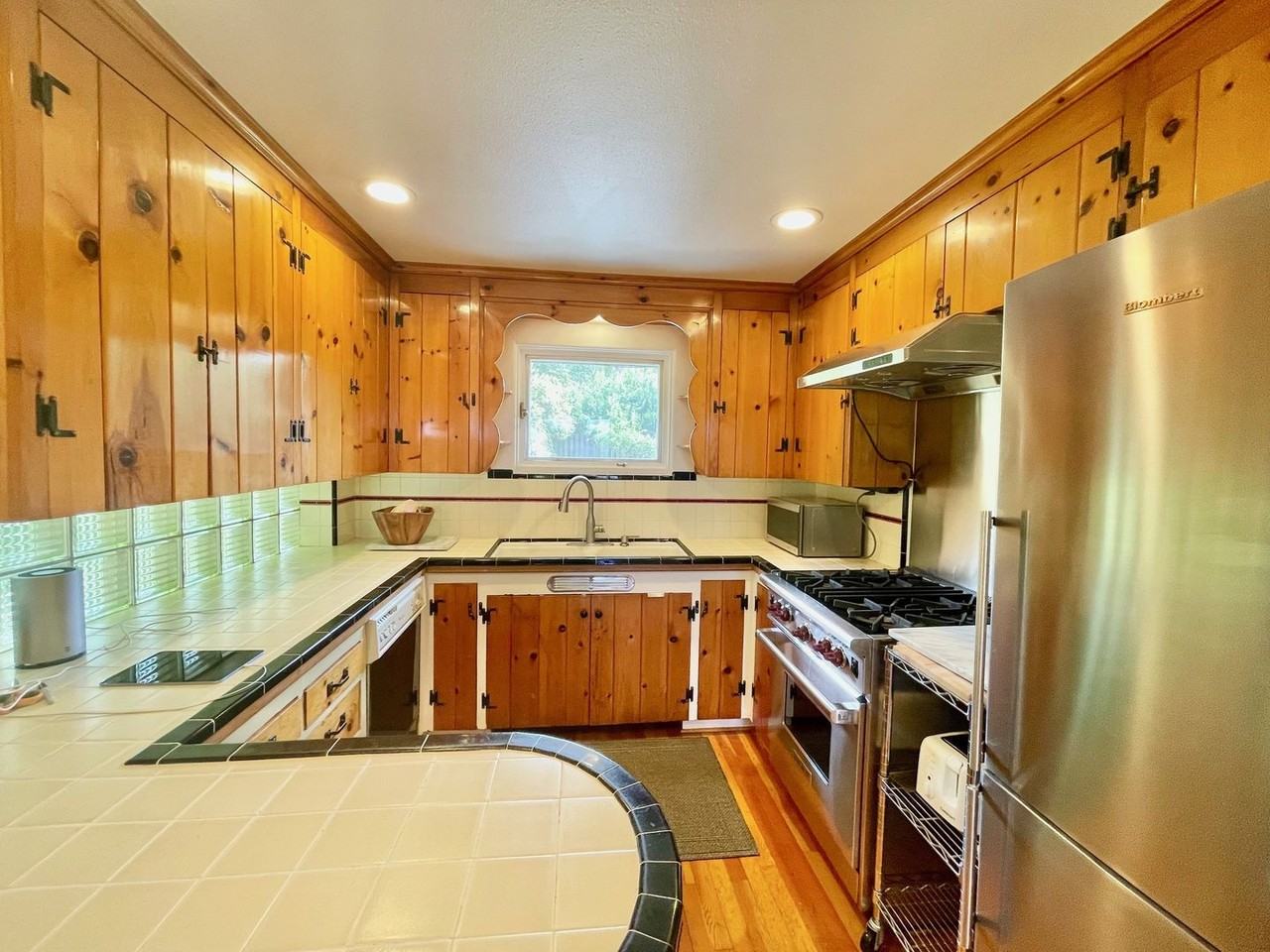 11524 6th Ave Nw - Photo 5 of 28