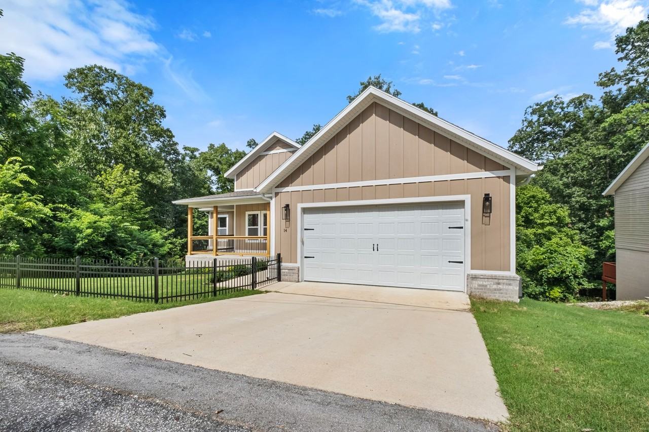 14 Marionet Cir - Photo 2 of 31