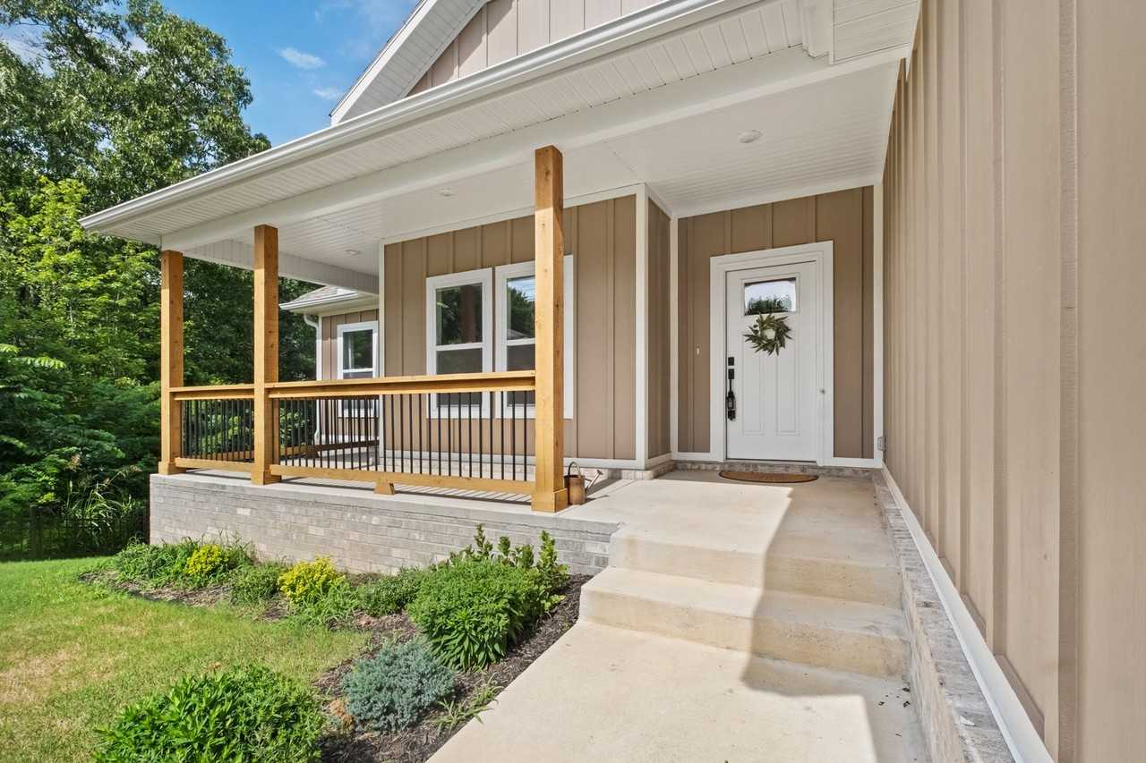 14 Marionet Cir - Photo 3 of 31