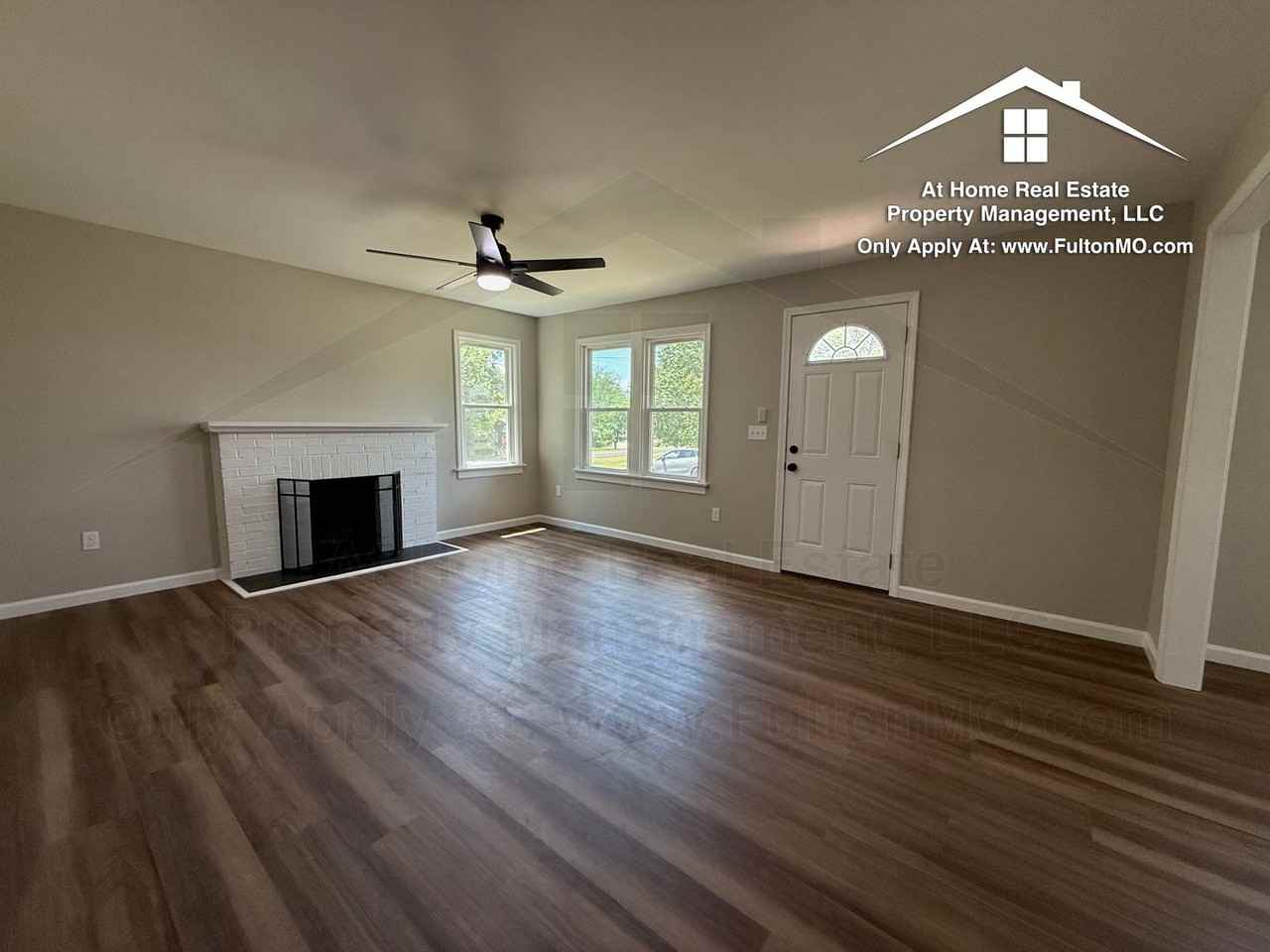 1502 Forest Ave - Photo 3 of 50
