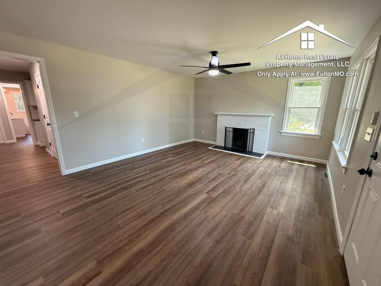 1502 Forest Ave - Photo 4 of 50