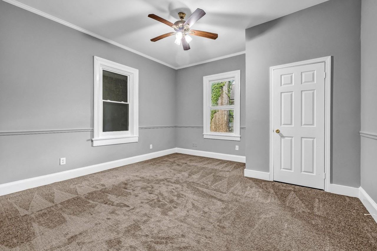 978 Hank Aaron Dr Se - Photo 5 of 19