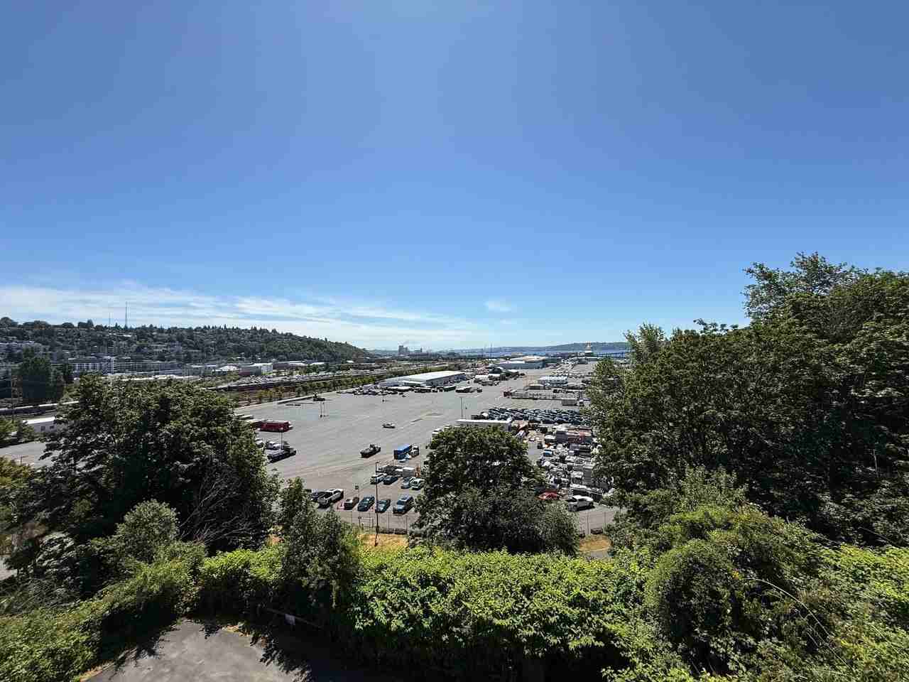 2550 Thorndyke Ave W #404