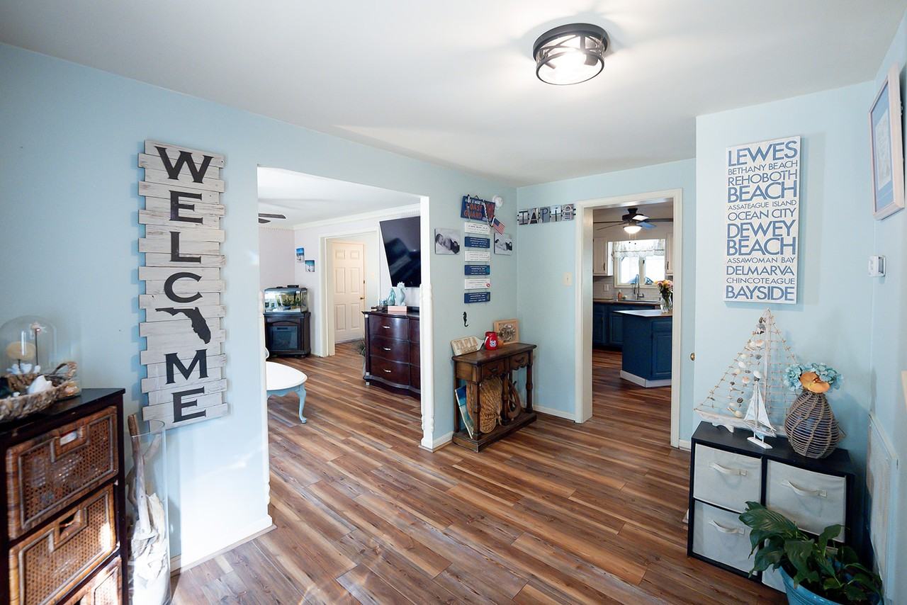 427 Valleywood Drive - Photo 2 of 15