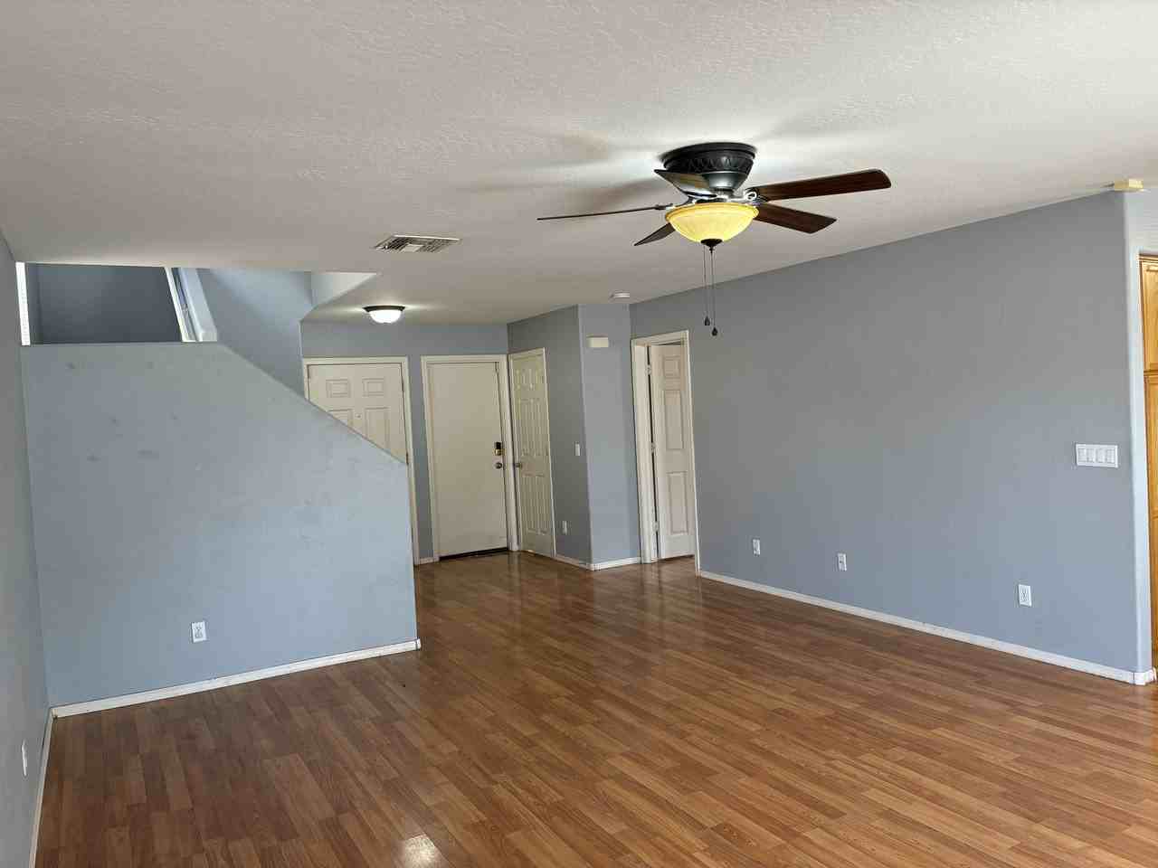22372 W Cantilever Ct - Photo 4 of 39