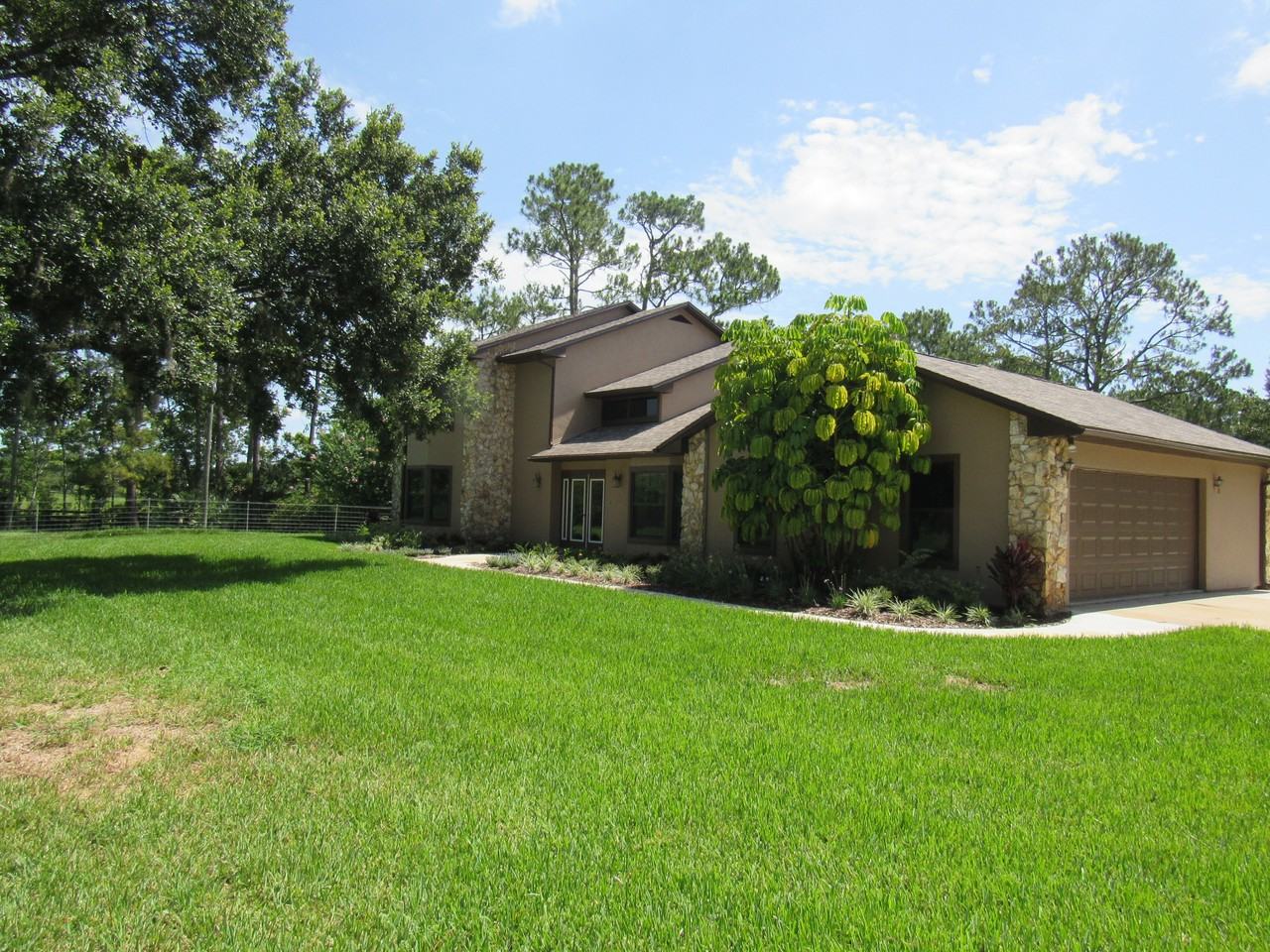 335 S State Road - Photo 2 of 20