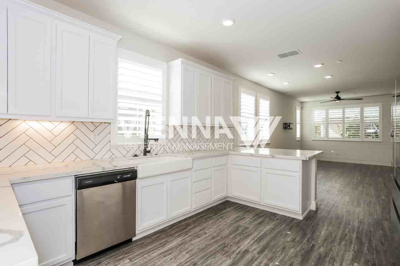 249 Rochdale St - Photo 7 of 26