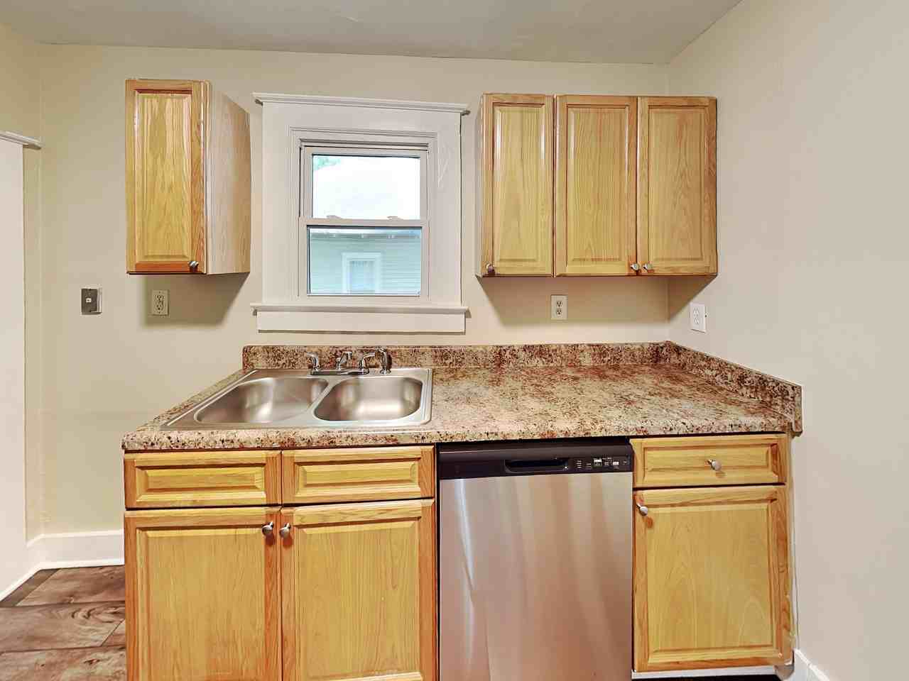 2497 Lakewood Ave Sw - Photo 6 of 17