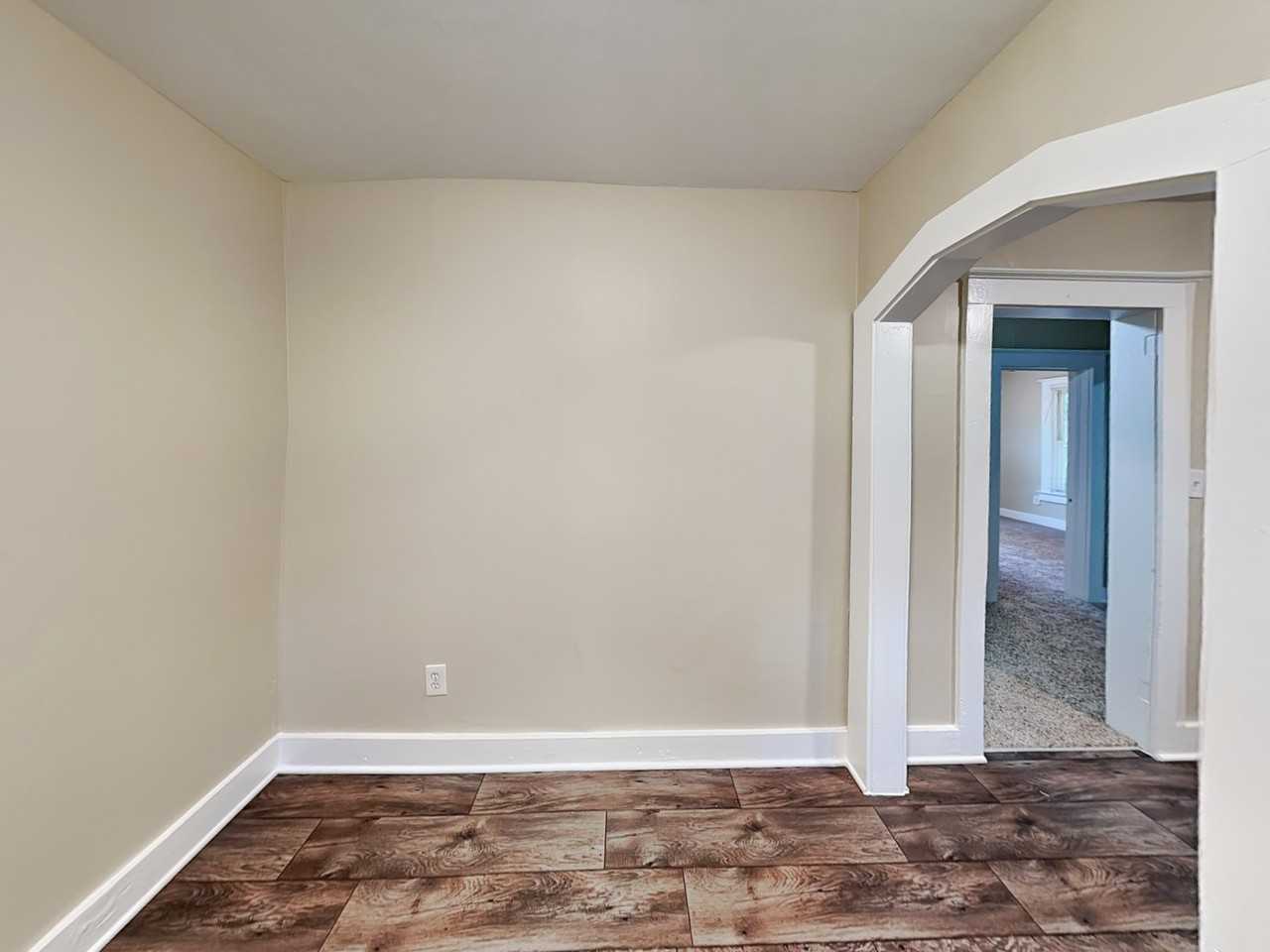 2497 Lakewood Ave Sw - Photo 7 of 17