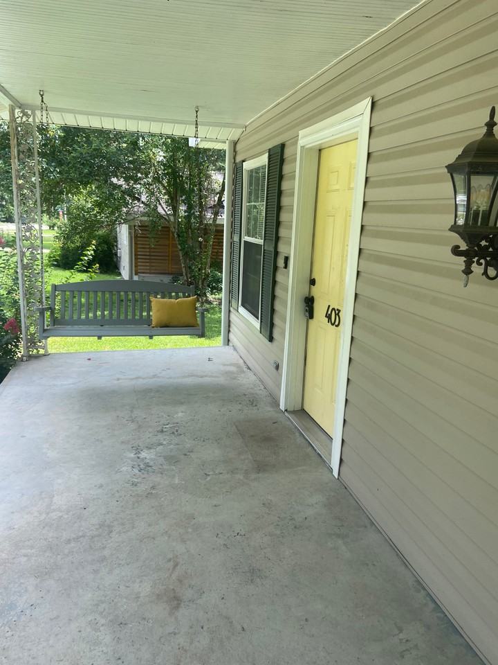 403 S 17th Ave - Photo 3 of 12