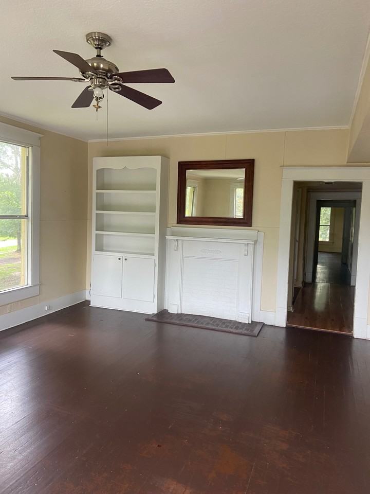 309 Bay St - Photo 3 of 6