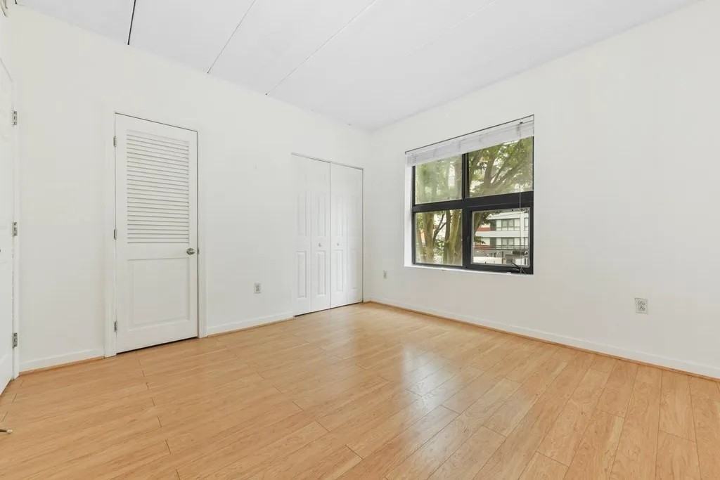 170 Gore St - Photo 3 of 9