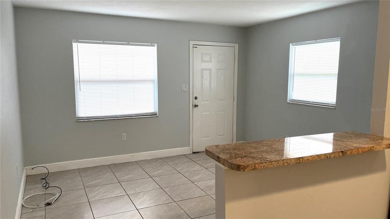 103 James St - Photo 2 of 9