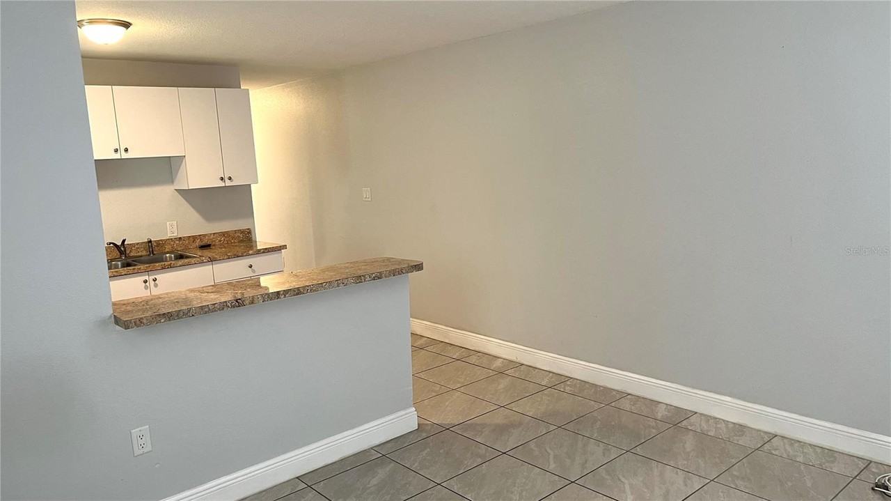 103 James St - Photo 3 of 9