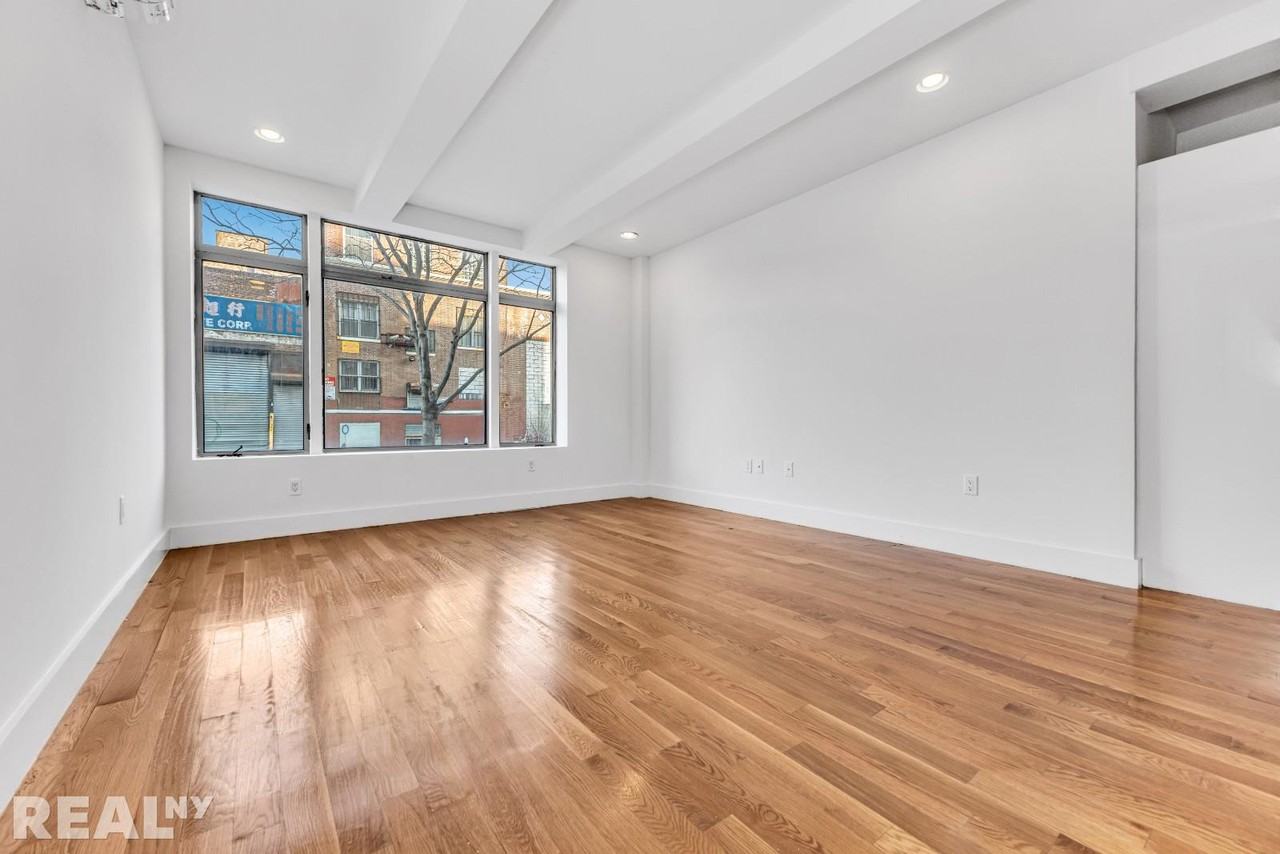 Steuben St #2A - Photo 2 of 8