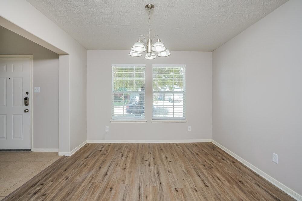 21719 Texian Ct - Photo 6 of 17