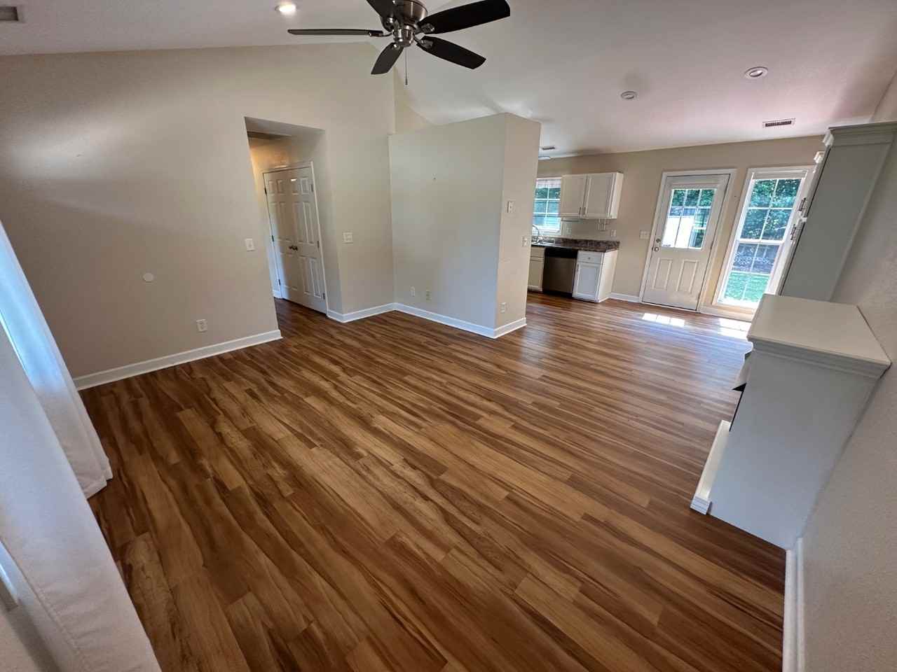 1290 Pyrtle Dr - Photo 3 of 11