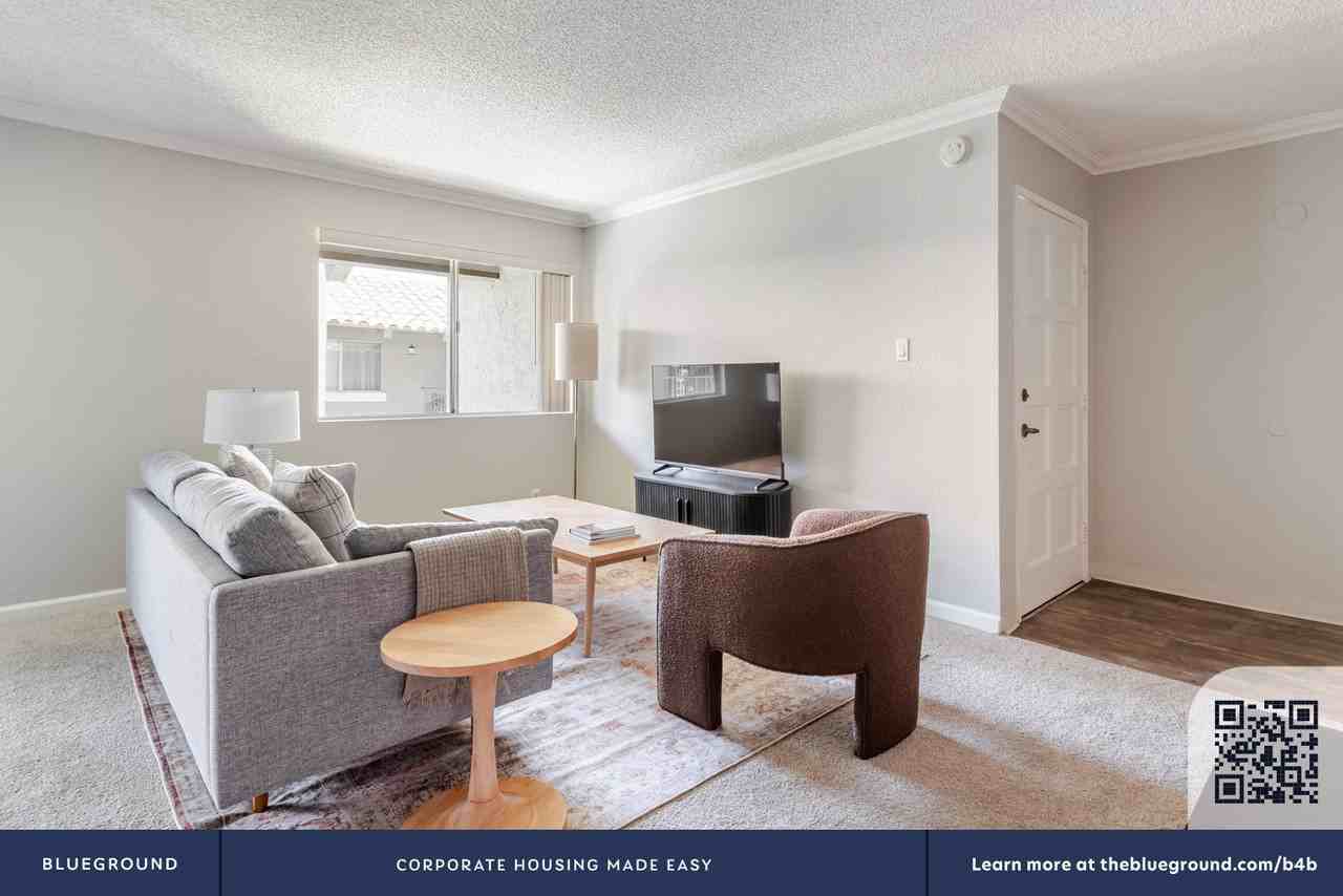 350 Budd Avenue - Photo 6 of 38