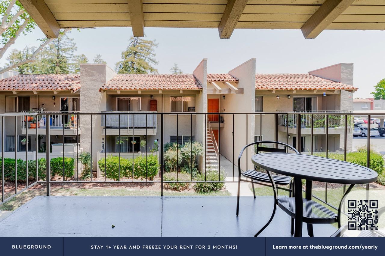 350 Budd Avenue - Photo 7 of 37