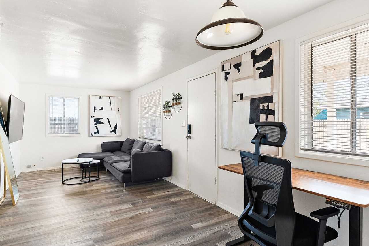 639 W Pepper Pl #1244337P - Photo 2 of 19