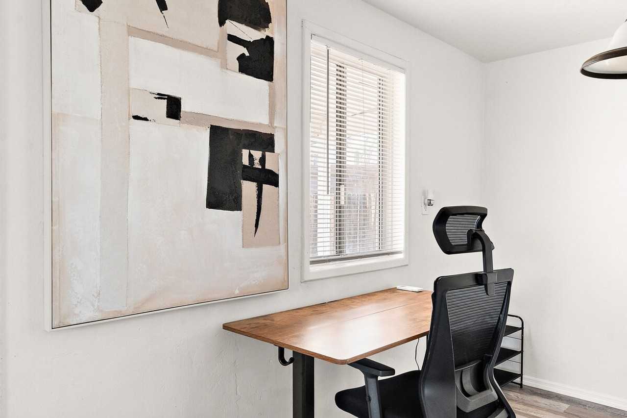 639 W Pepper Pl #1244337P - Photo 6 of 19