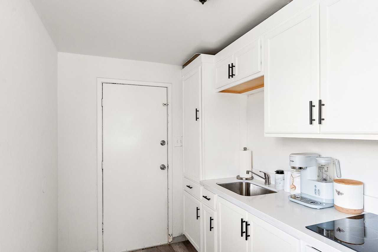 639 W Pepper Pl #1244337P - Photo 7 of 19