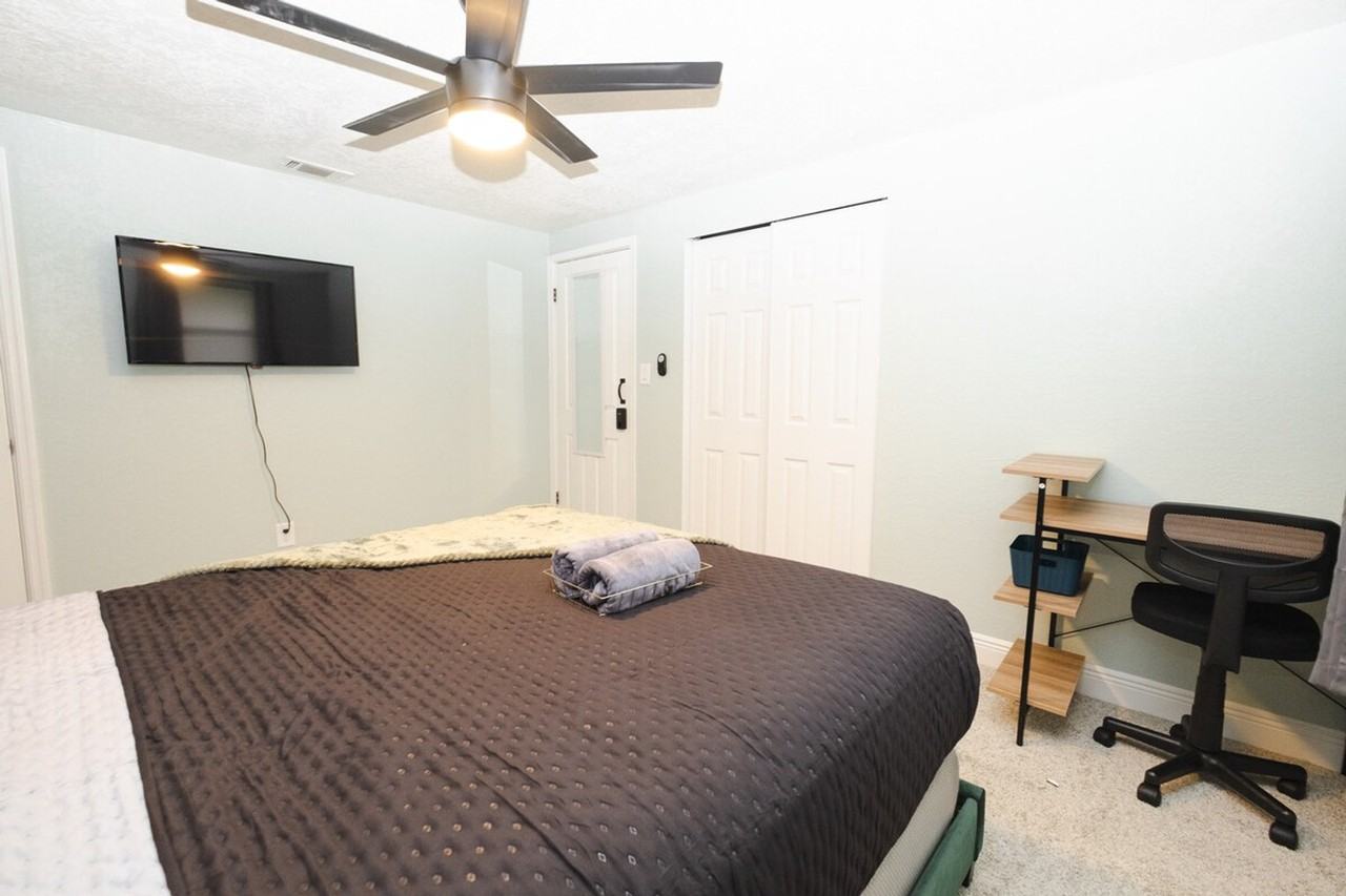 3007 E 21st Ave #1244369P - Photo 4 of 48