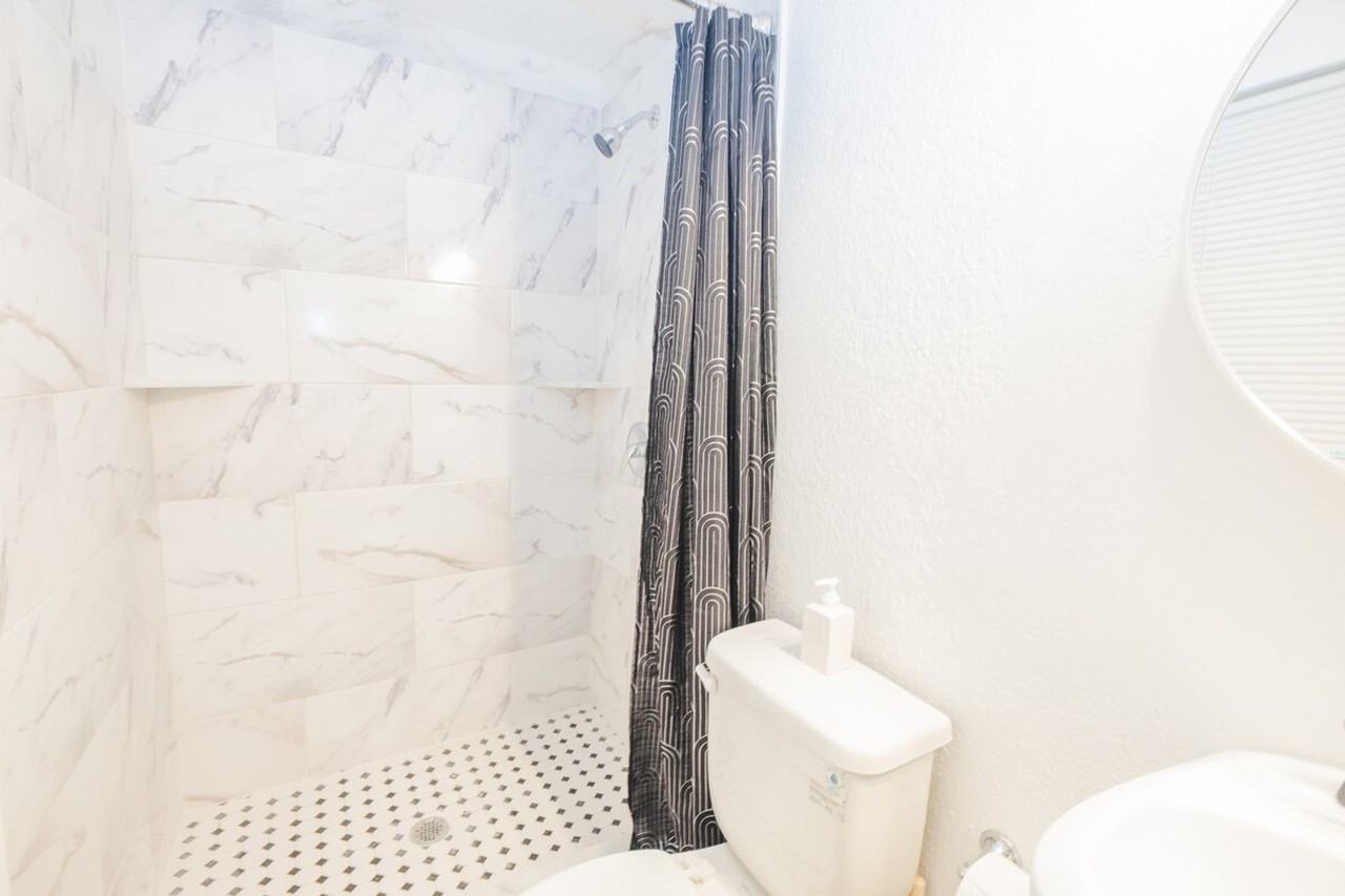 3007 E 21st Ave #1244369P - Photo 6 of 48