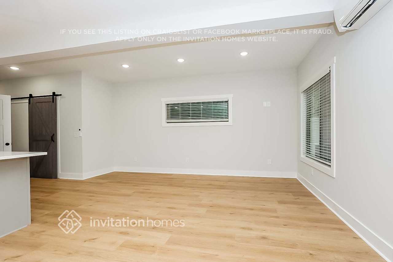 211 Golf Club Ln #2 - Photo 6 of 18