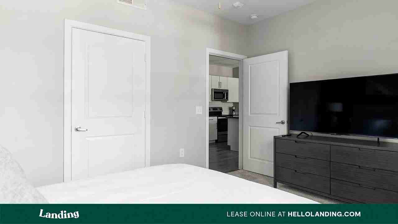 729 Junction Dr - Photo 4 of 50