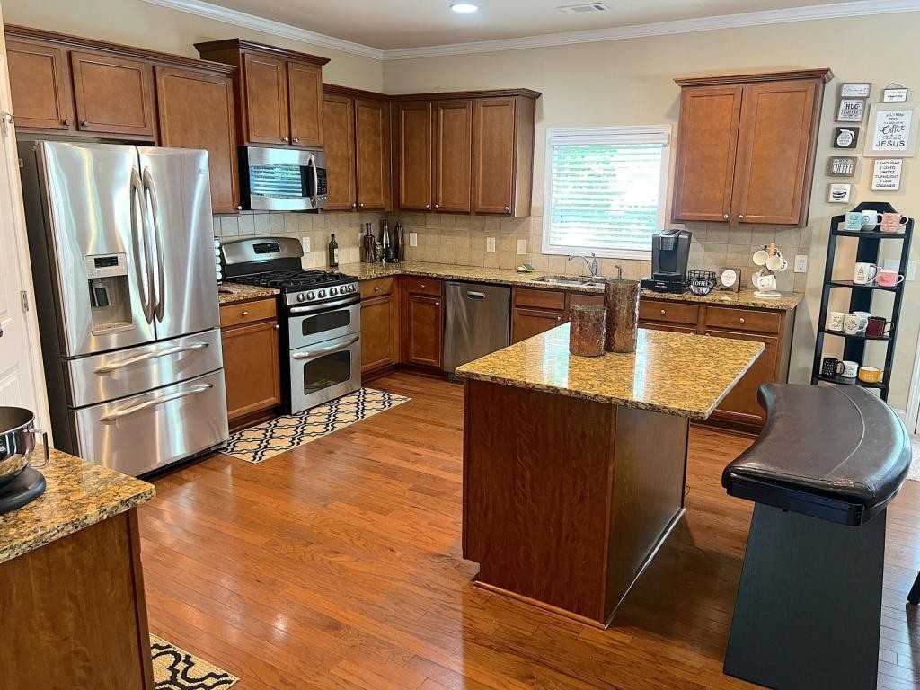 6117 Golf View Xing - Photo 5 of 11