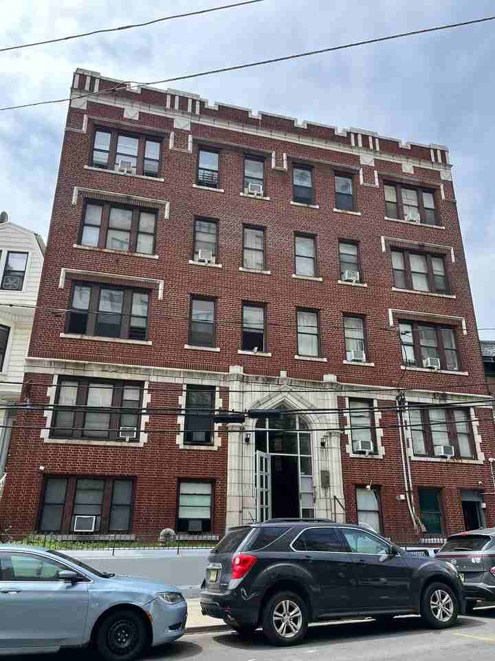 101 Clifton Place #1 - Photo 5 of 5