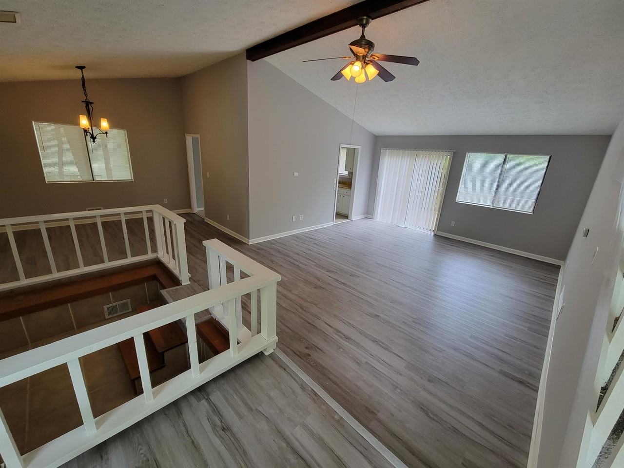 180 Moonshadow Ct - Photo 4 of 30