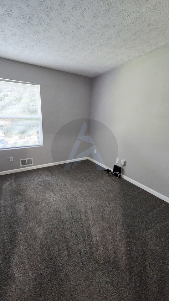 180 Moonshadow Ct - Photo 7 of 30