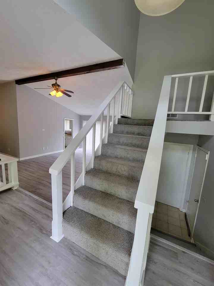 180 Moonshadow Ct - Photo 2 of 30