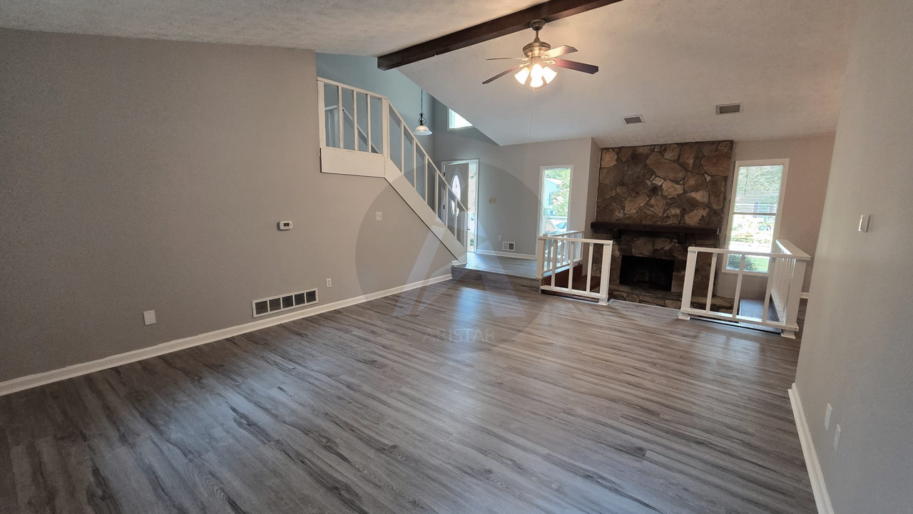 180 Moonshadow Ct - Photo 3 of 30