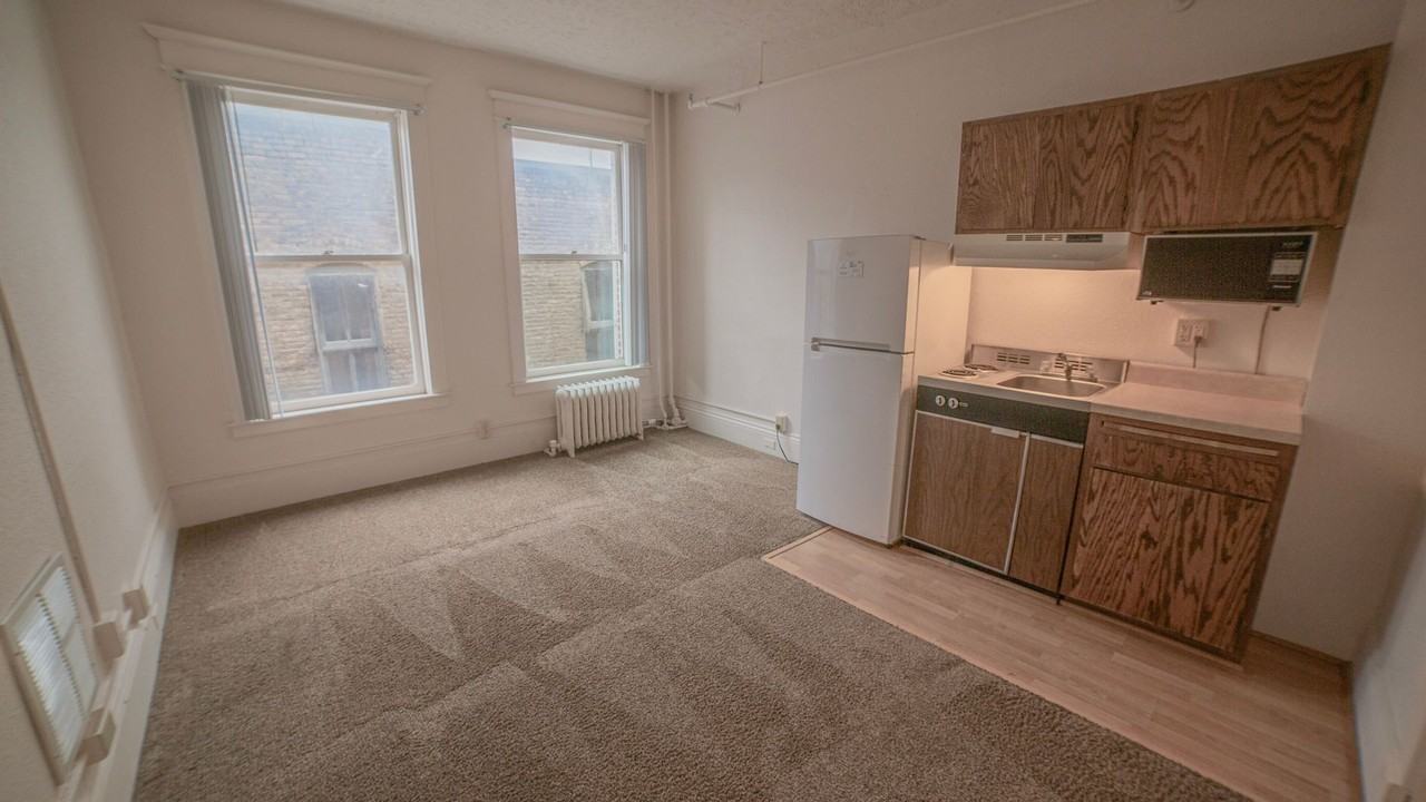 Gardner - Photo 5 of 18