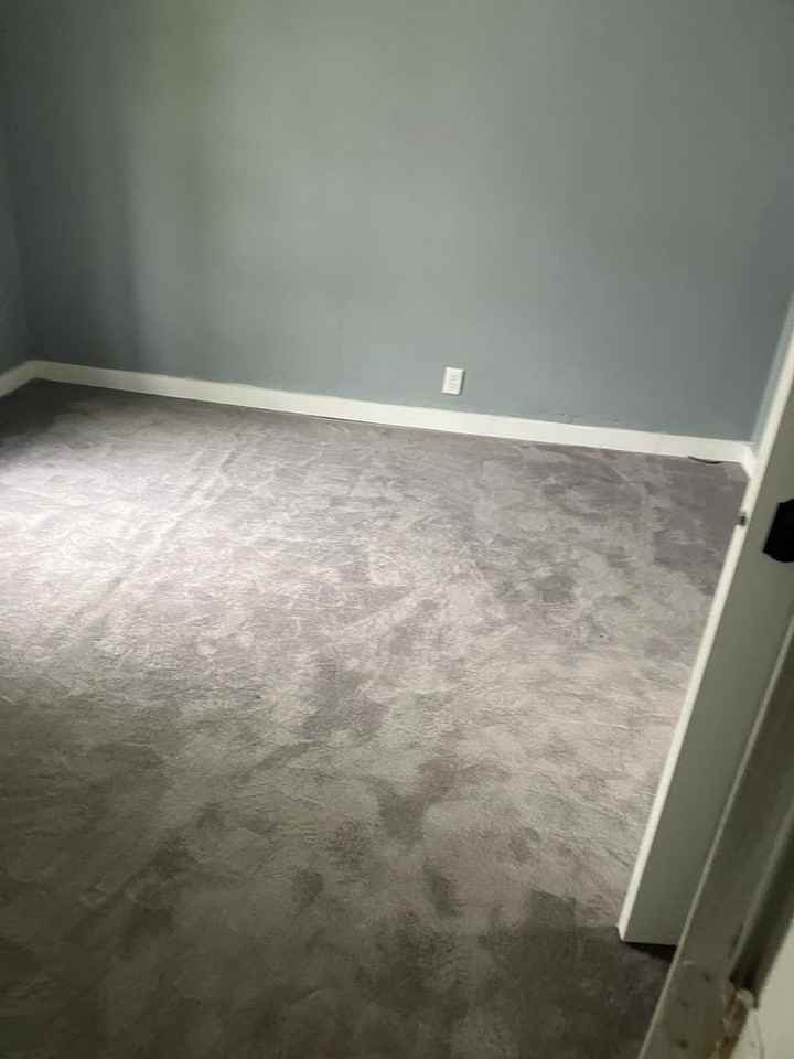 1105 E Mulberry St - Photo 2 of 9