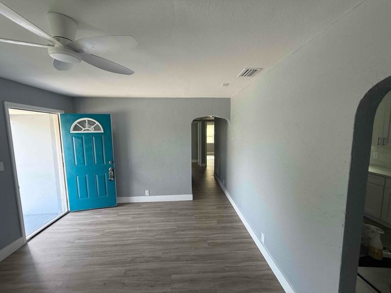 4855 Fairfield Ave S - Photo 4 of 20