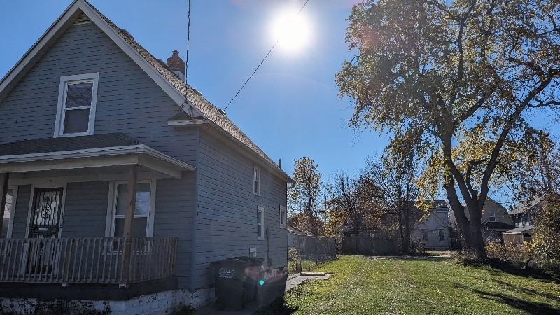 1319 Grand Ave - Photo 2 of 21